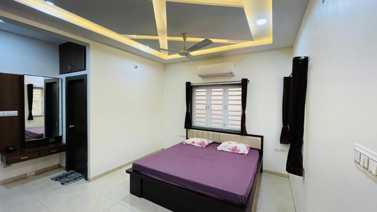 Luxurious 3 Bhk Villa In Bhuj - Shivani Homestay Dış mekan fotoğraf